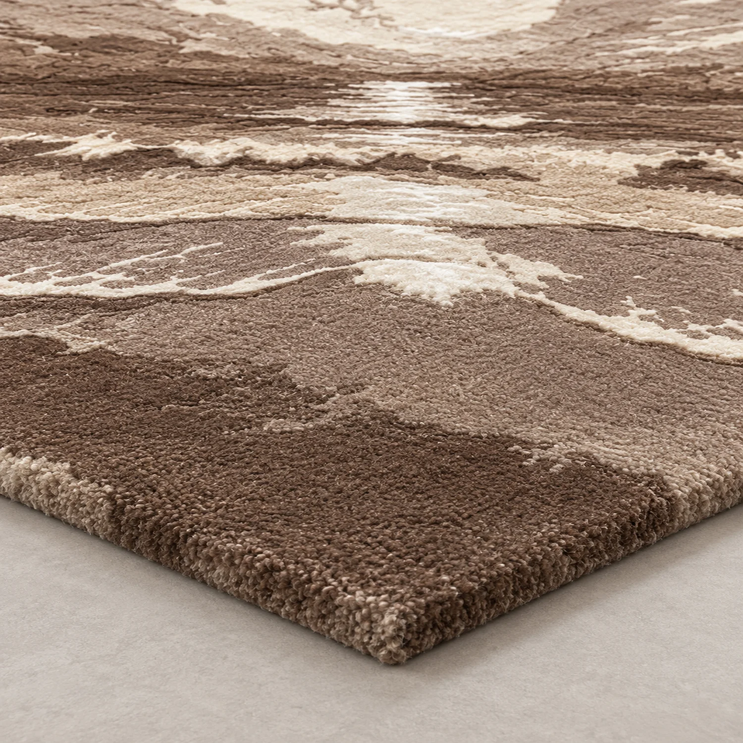 Horizon Tide Hand Tufted Wool and Bamboo Silk Rug - Image 2
