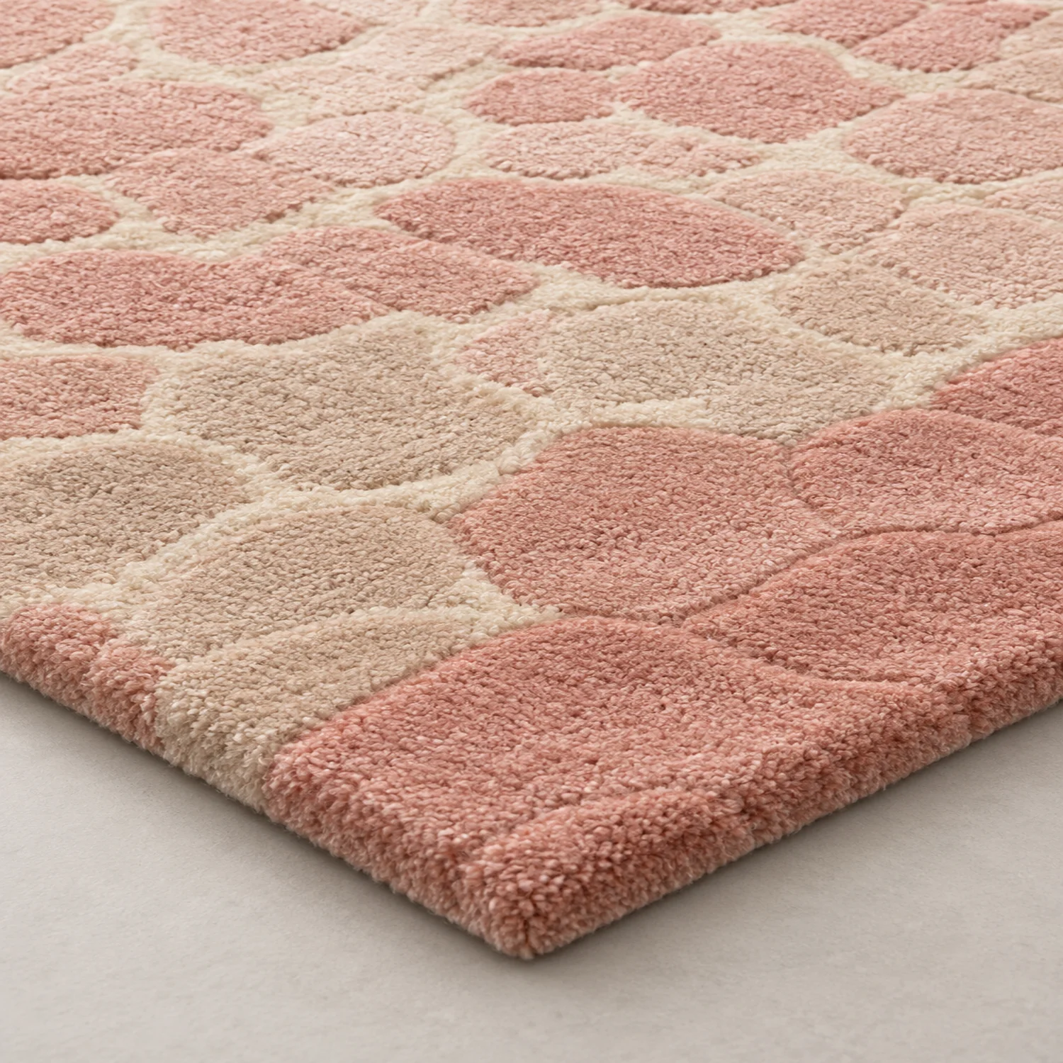Pebble Shore Hand Tufted Wool and Bamboo Silk Rug - Image 2