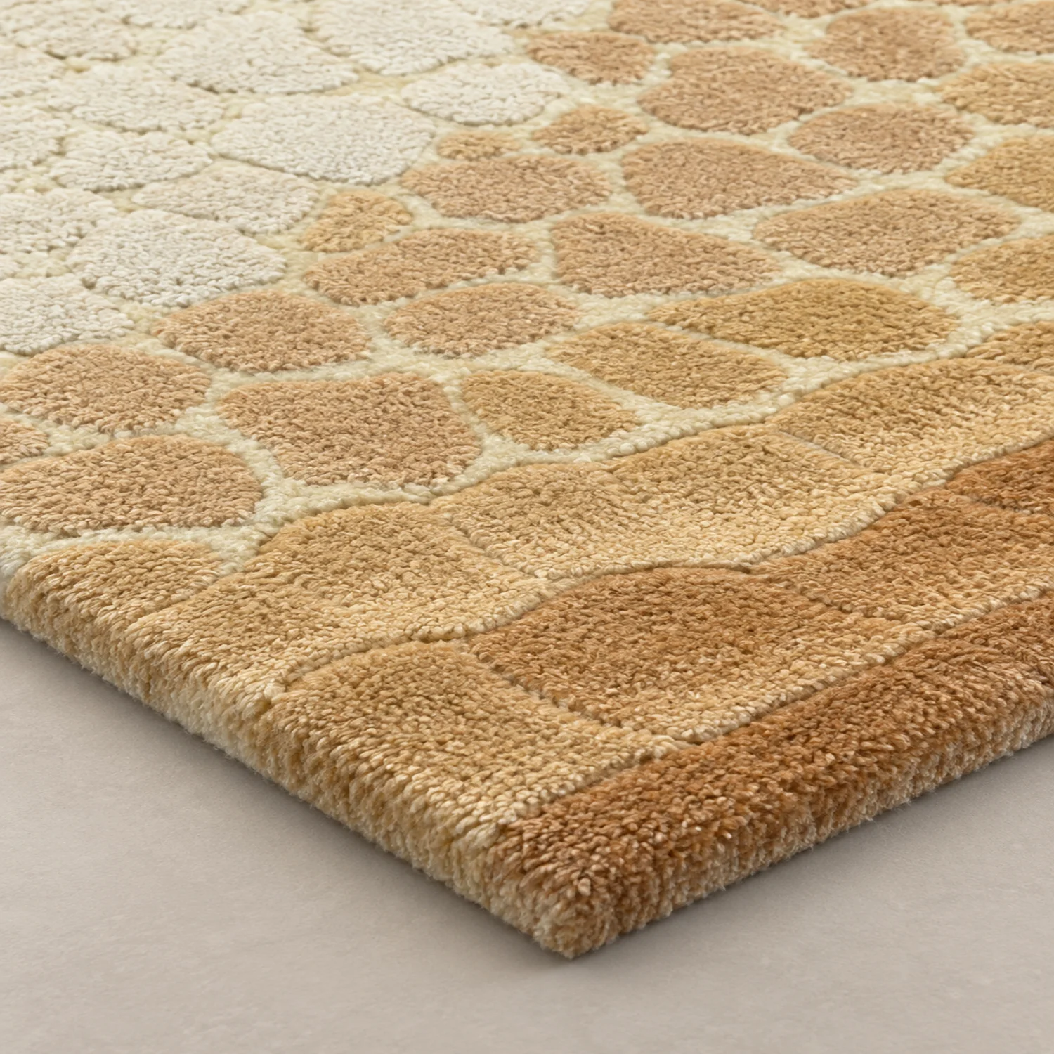 Pebble Shore Hand Tufted Wool and Bamboo Silk Rug - Image 2