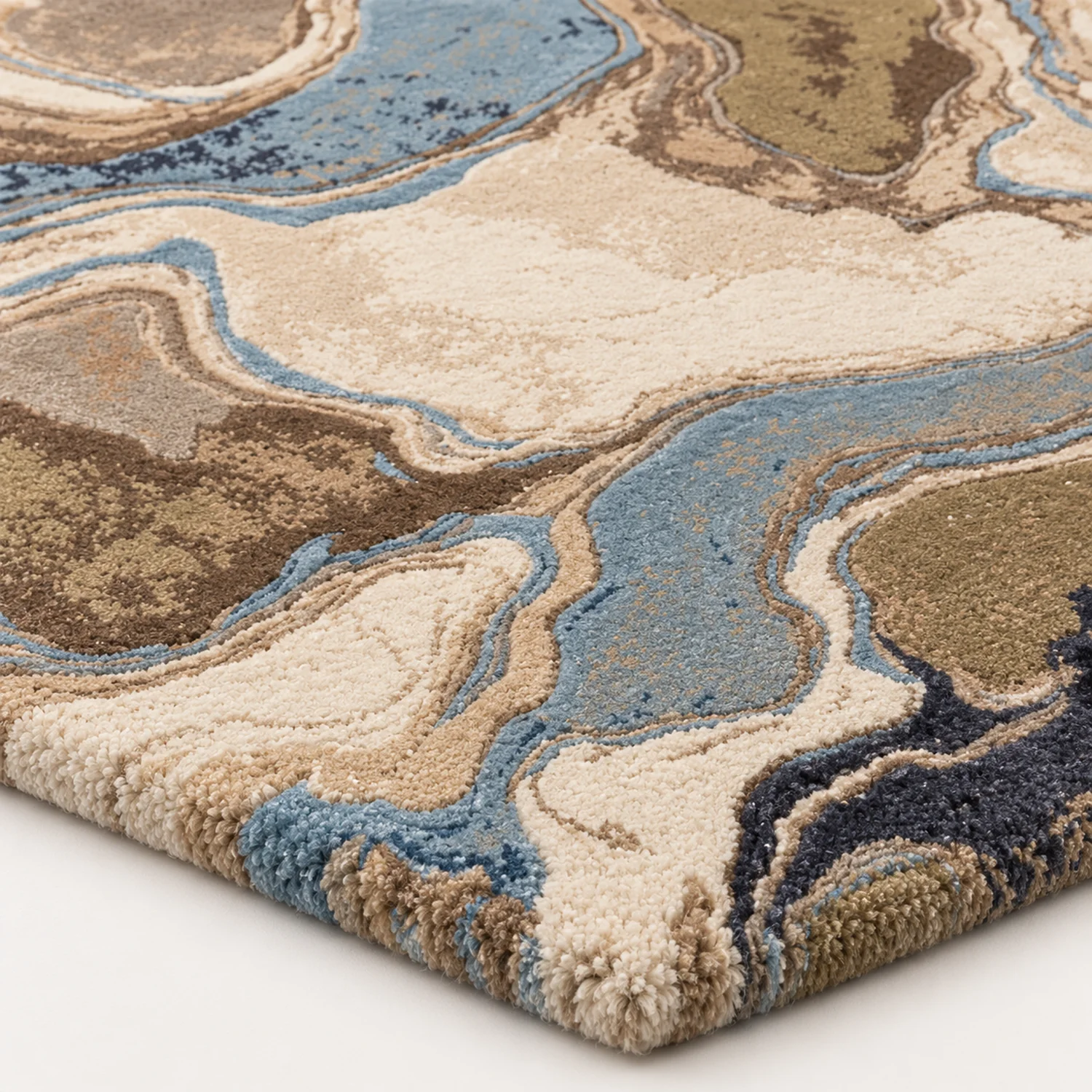Wadi Confluence Hand Tufted Wool and Bamboo Silk Rug - Image 2